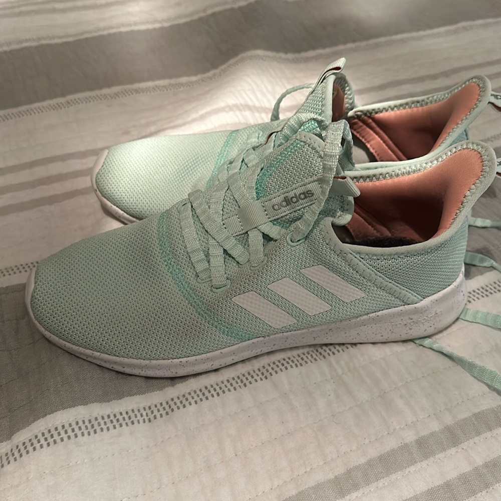 Adidas cloud foam size 9